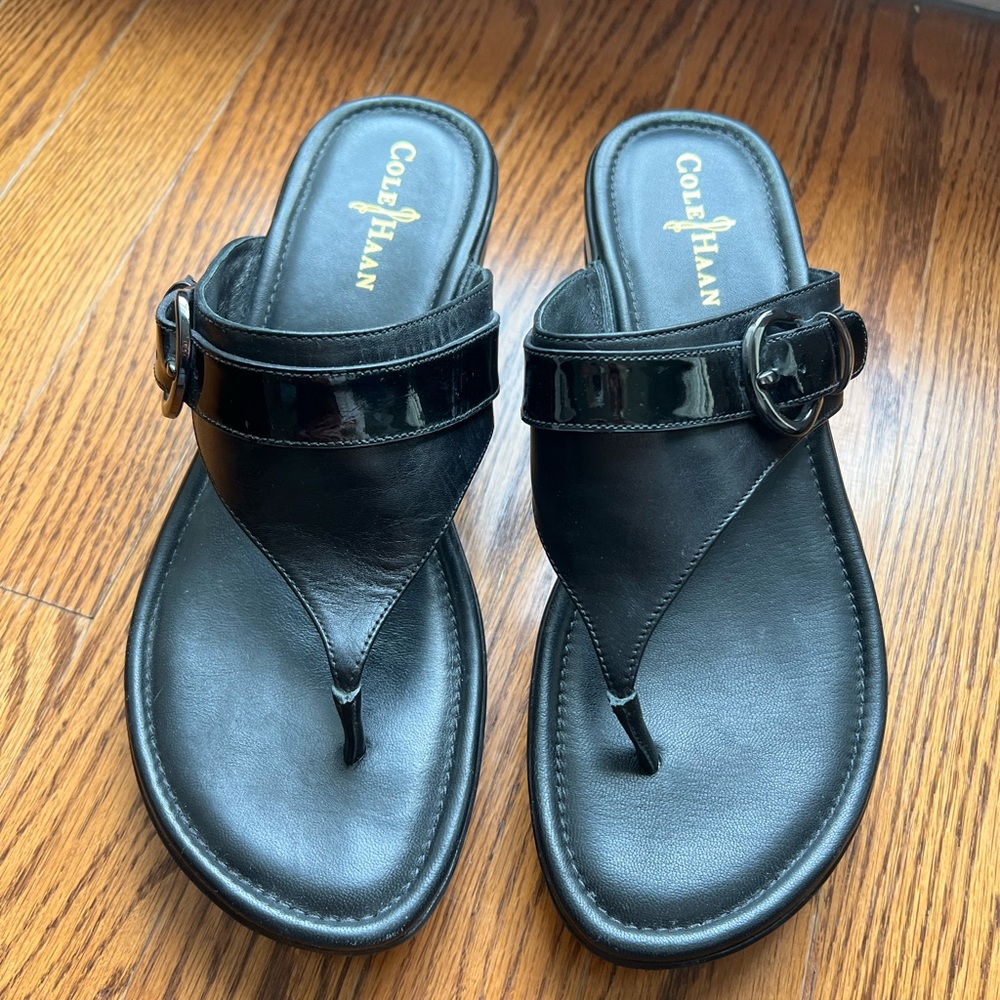 Cole Haan Black Leather Thong Sandals with Black Patent strap & Buckle